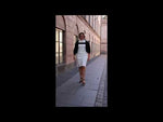 Indlæs og afspil video i gallerivisning Divans kjole sæt efterår sort hvid cardigan Kamille
